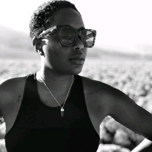 Meet your Posher, Ambria